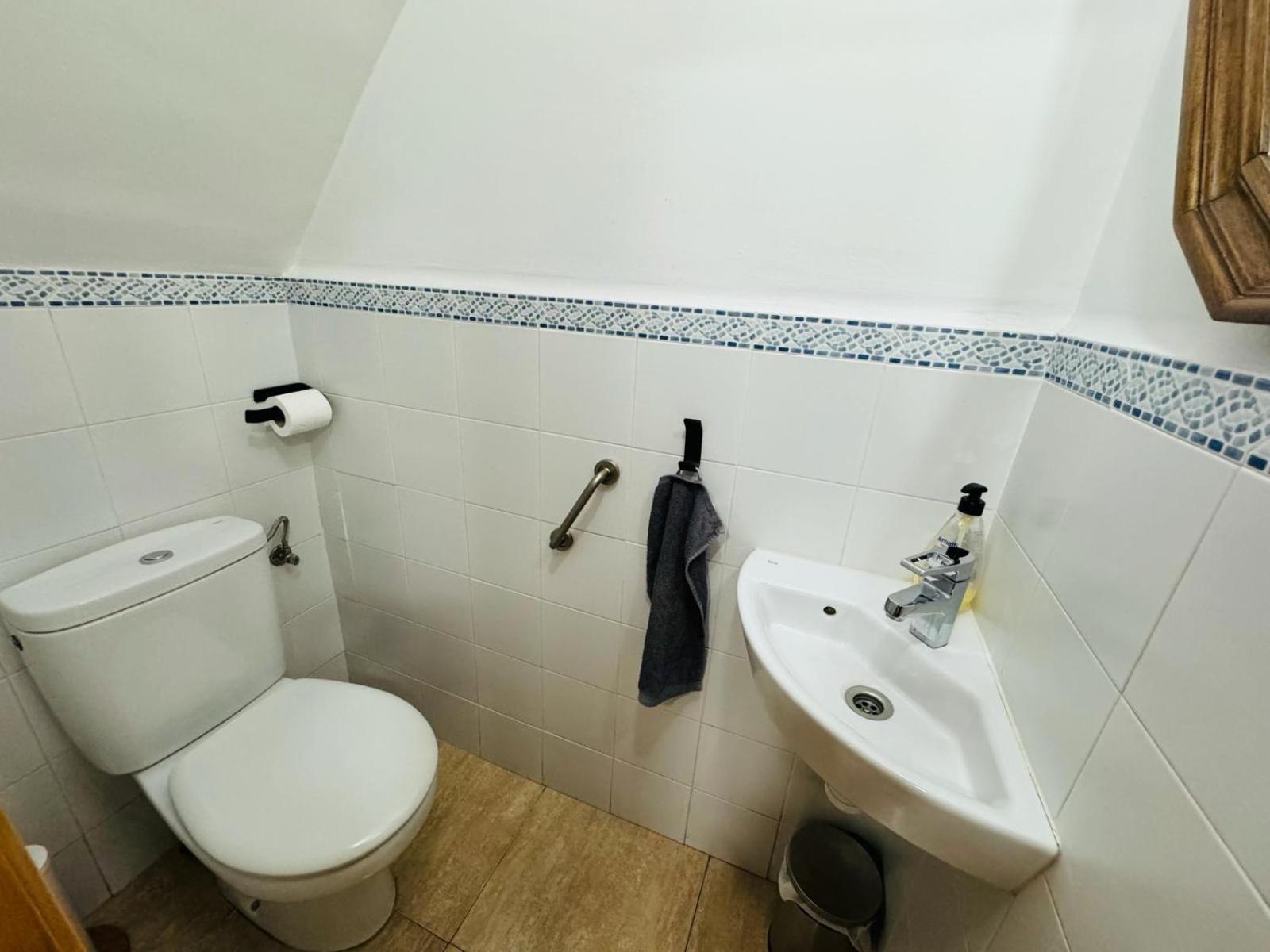 Near To Beach And Barcelona Сант Адриа де Бесос Екстериор снимка