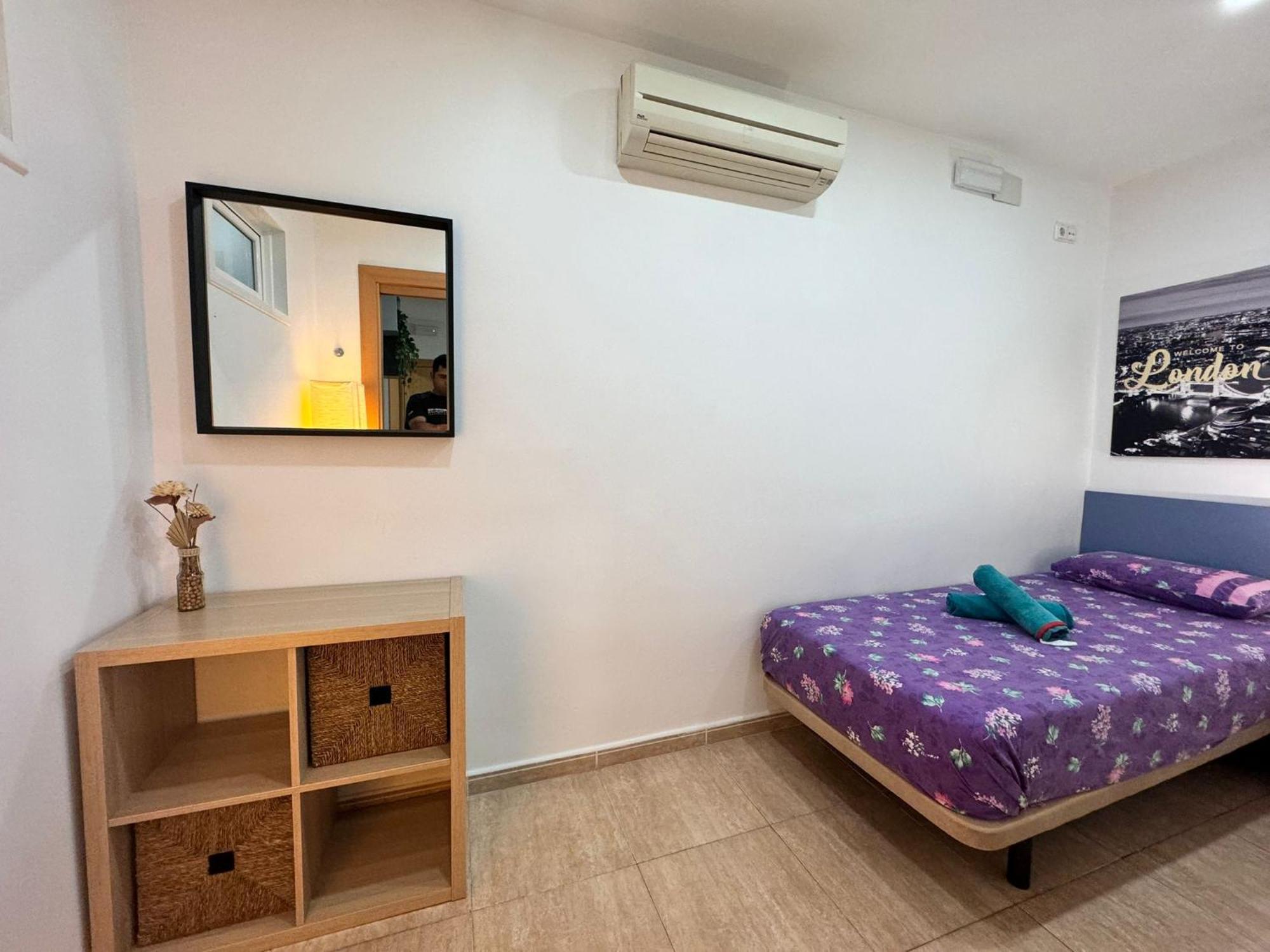 Near To Beach And Barcelona Сант Адриа де Бесос Екстериор снимка
